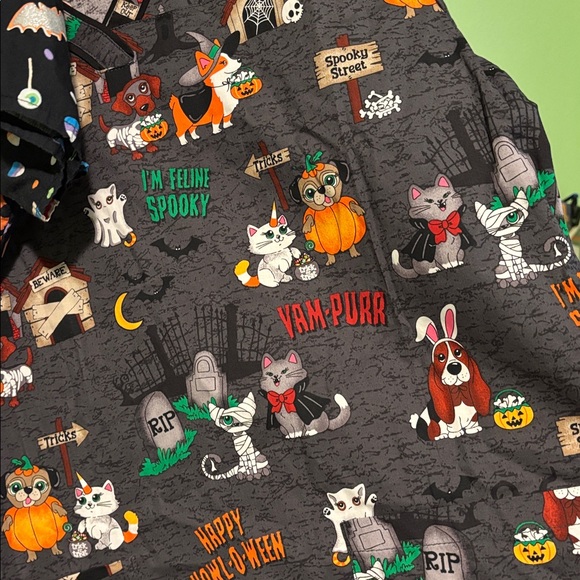 Halloween Print Scrub Tops - Picture 5 of 7
